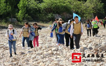 戶外拓展培訓(xùn)中感受到了團(tuán)隊協(xié)作的巨大力量