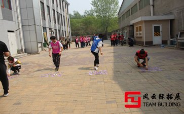 拓展訓(xùn)練提高團(tuán)隊(duì)凝聚力五篇