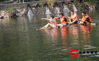 拓展訓(xùn)練培訓(xùn)師如何選擇?