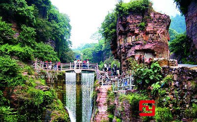 萬仙山郭亮村團建拓展訓(xùn)練