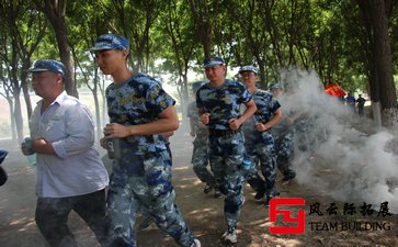 軍訓(xùn)，點(diǎn)開無(wú)悔的記憶