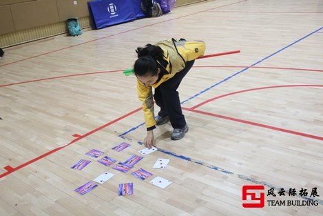 團(tuán)建活動(dòng)項(xiàng)目超音速拓展訓(xùn)練圖片