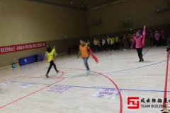 戶外拓展訓(xùn)練中認(rèn)識到主動交朋友的重要性