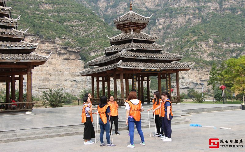 戶外團(tuán)建活動