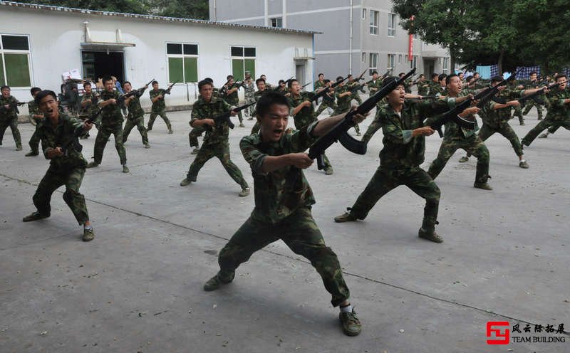 昌平軍事聯(lián)盟基地2天1夜軍訓(xùn)團(tuán)建拓展方案